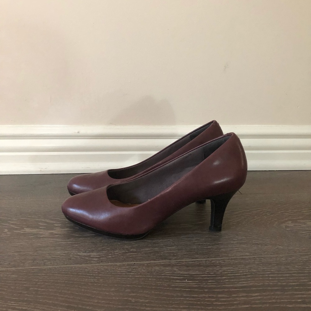 Clark's heels shoes